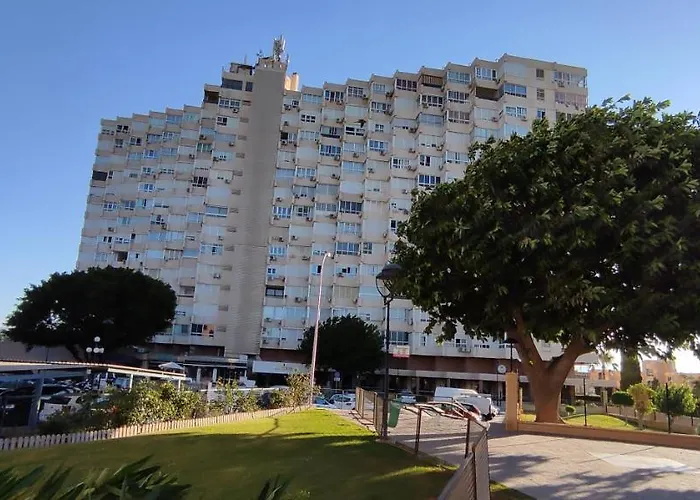 La Torre L11 * Торремолинос
